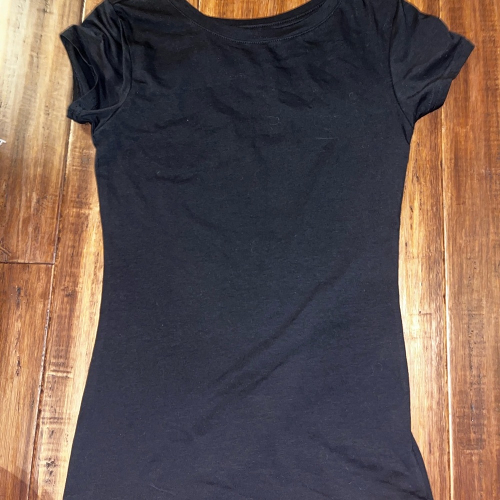 Black t shirt